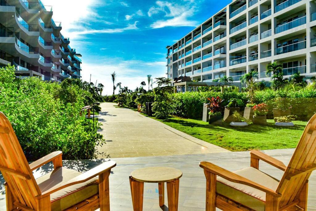 Apartment Vista Al Mar Lateral Panoramic View,spectacular Building,pools, Morros Zoe Ultimo Piso