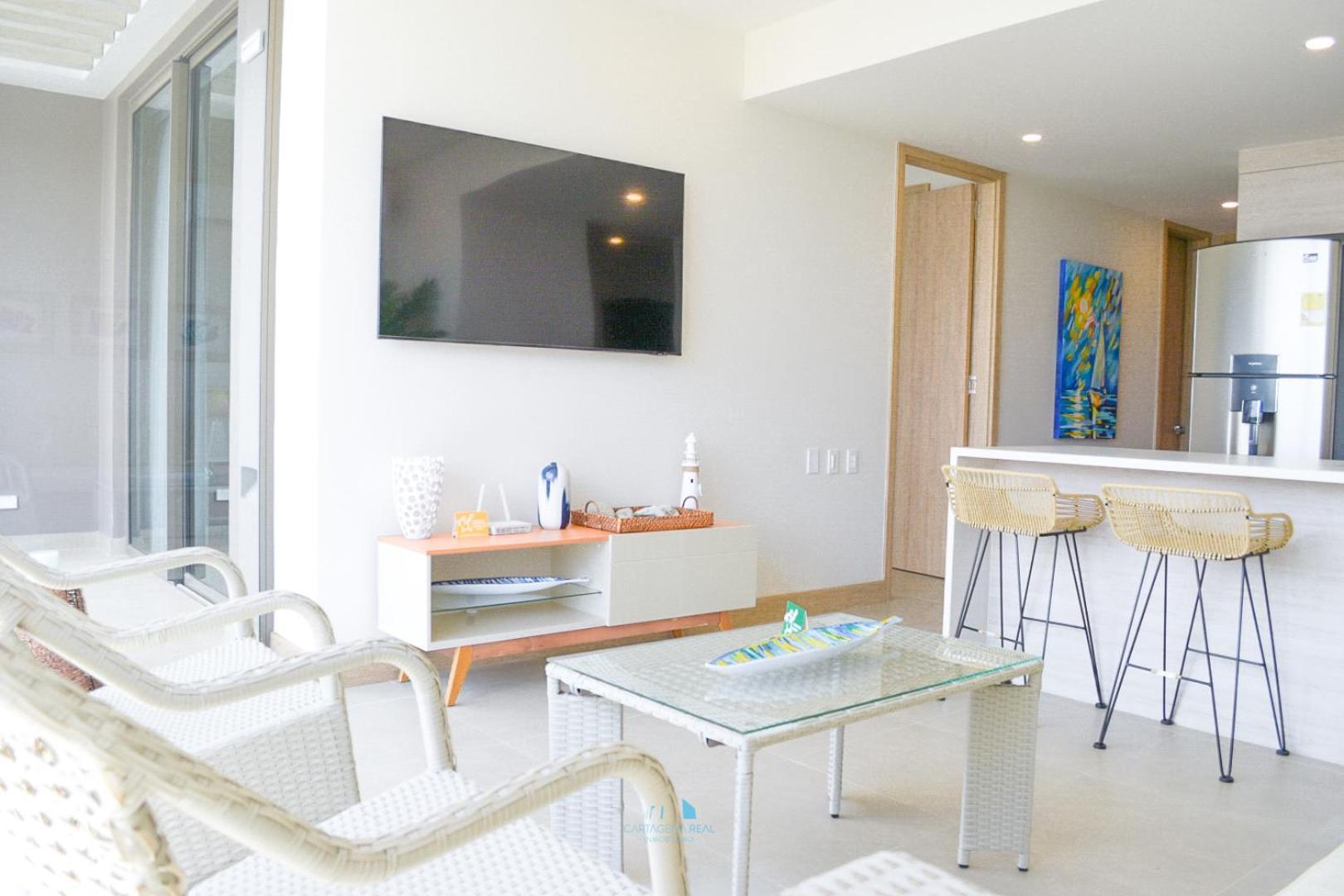 Apartment Vista Al Mar Lateral Panoramic View,spectacular Building,pools, Morros Zoe Ultimo Piso